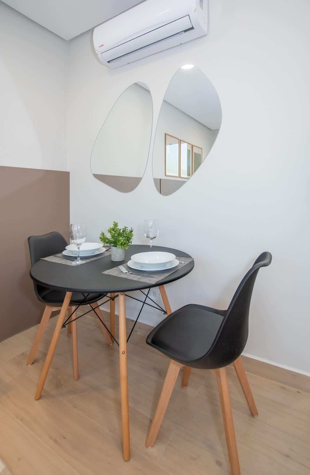 97f62ca7 3681 49 Z45Wz