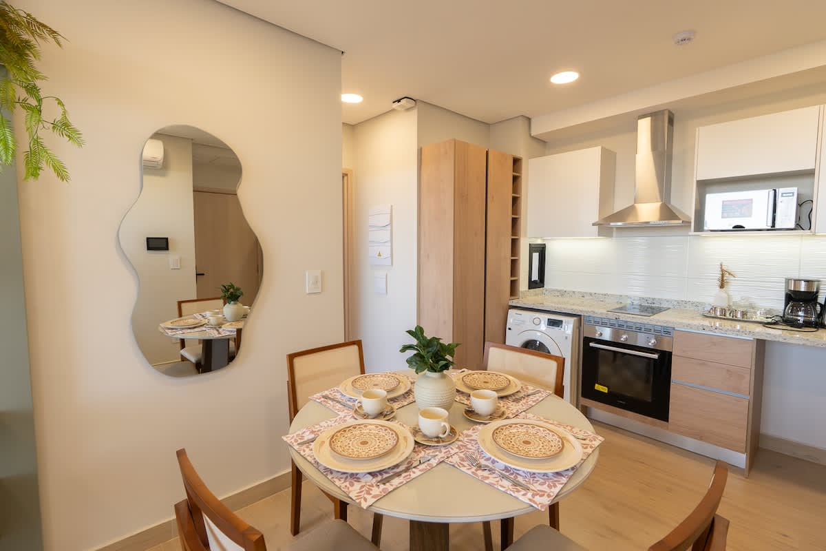 98da1e57 80a6 4e lyZfJ