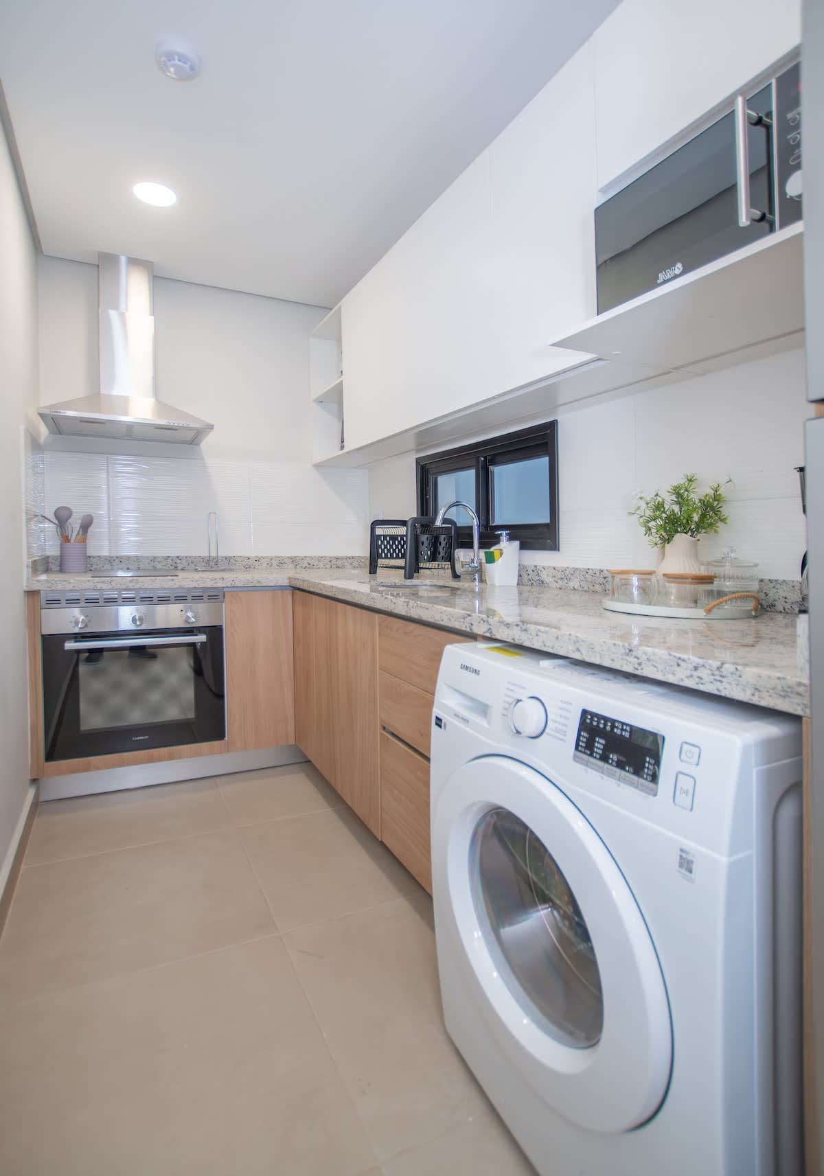 8f26a729 6091 45 hBQL