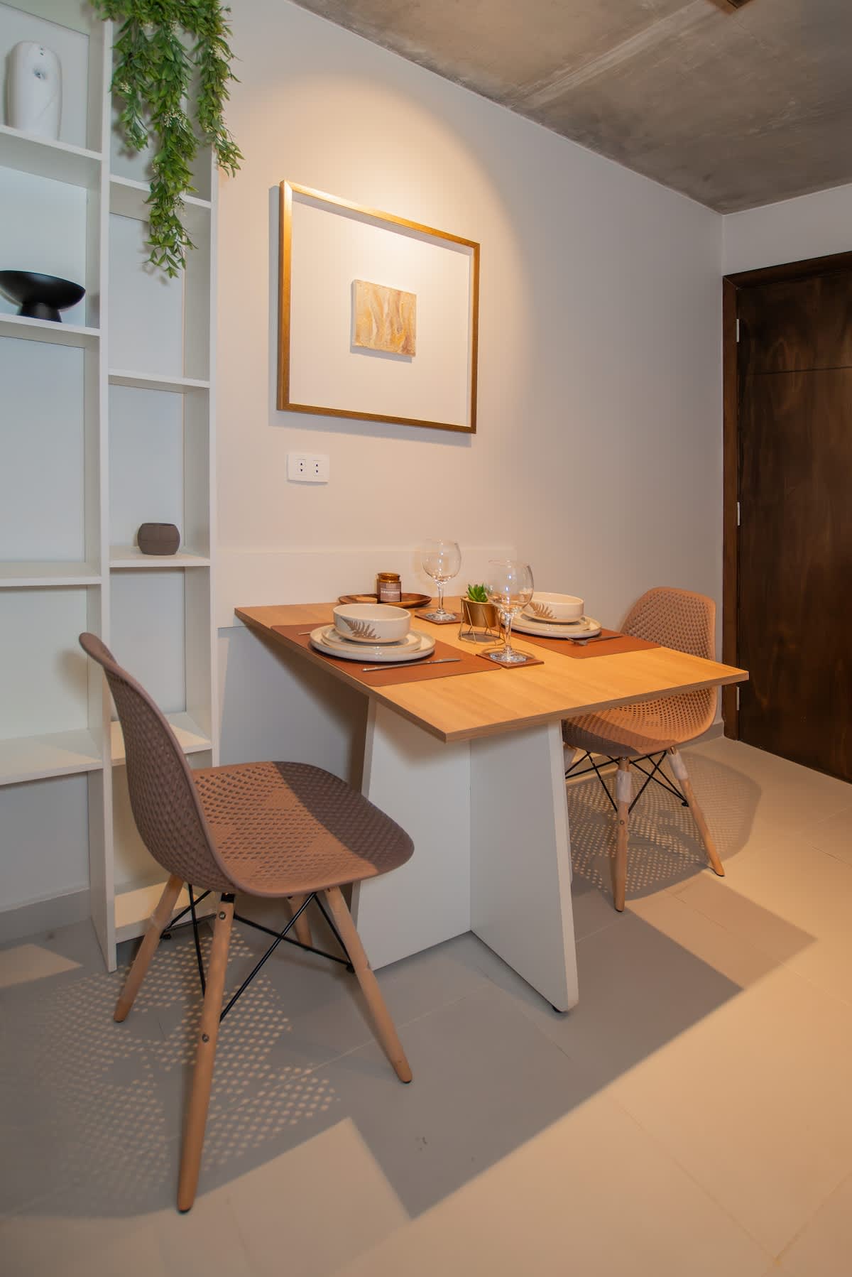 140b909e 2242 48 1qNEO