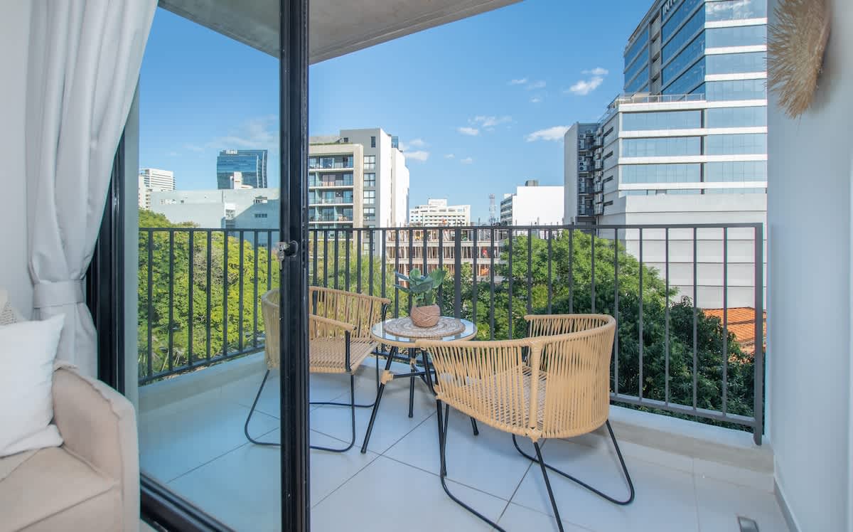 0a681bc2 fbd5 41 CrgyF