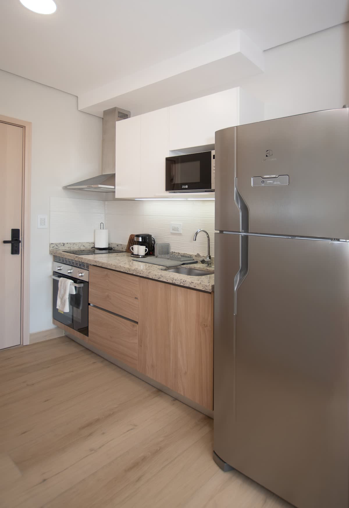 4de3c99b 2059 4f yhiKG