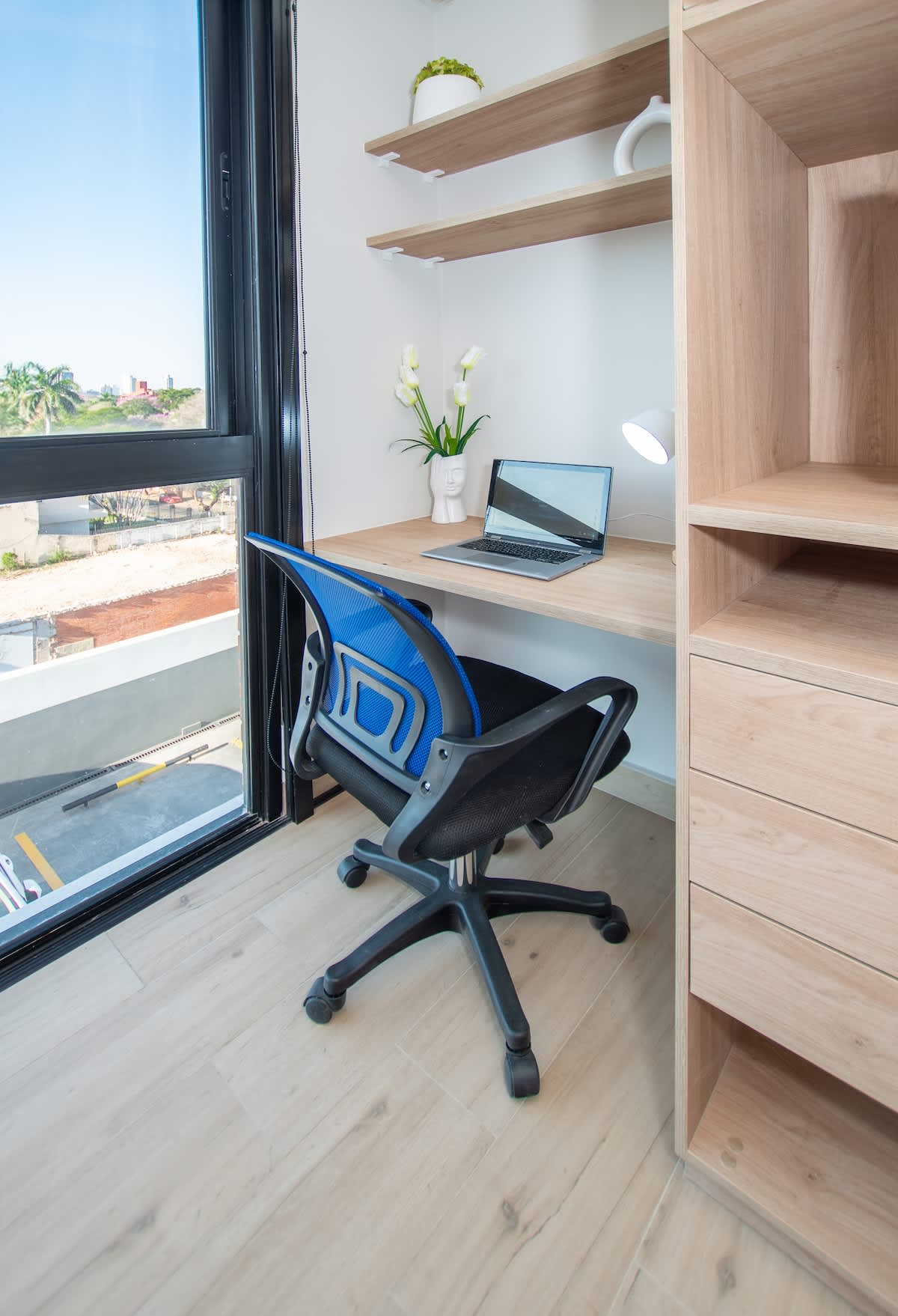 2f9ad111 e911 4e ePWcC