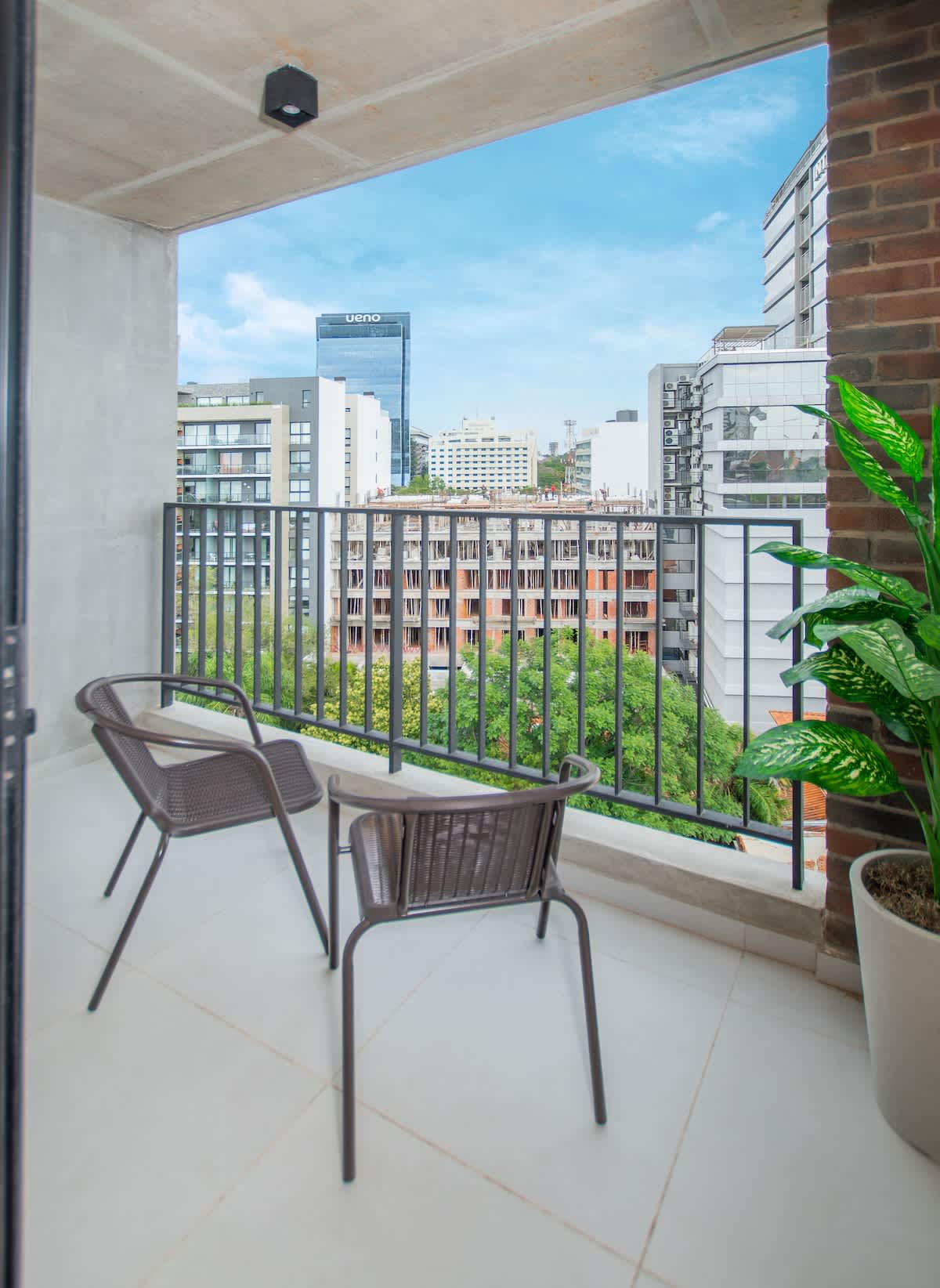 13278ac5 3f64 43 ZvOKo