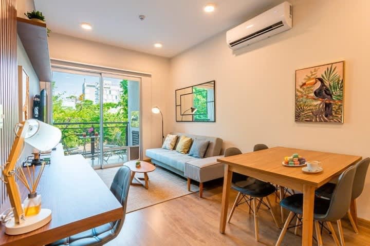 Pet Friendly | King Suite | Pool, BBQ & City Views