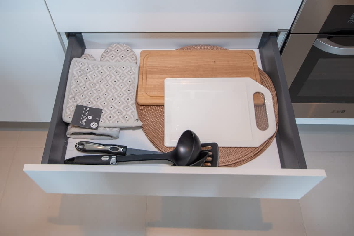 4f8e9156 4ae2 49 u3w F