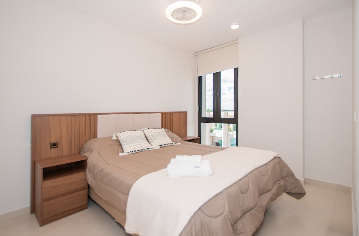 2BR | City Views | Pool, Gym & BBQ | 200Mbps