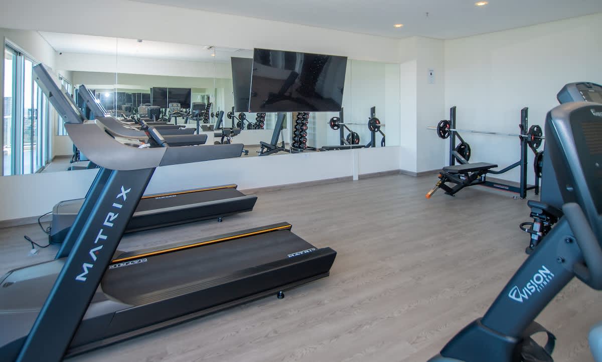 fb886bf9 5674 4b YoTq