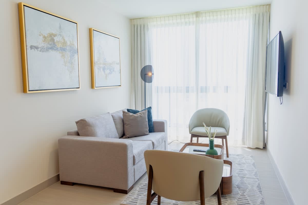 d2e2c8d1 f1e4 48 JeJmH