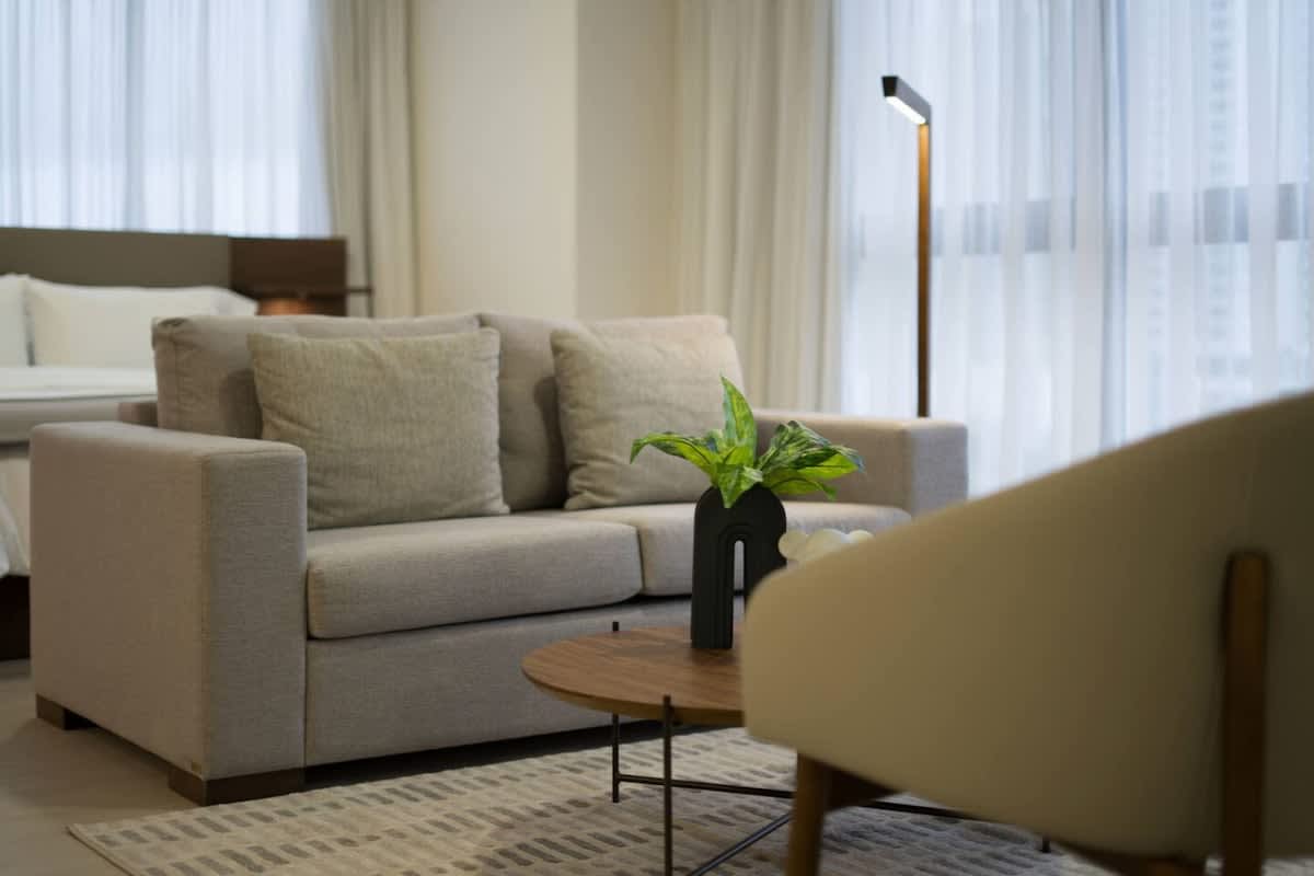 fda3b560 eef5 4f KbQE