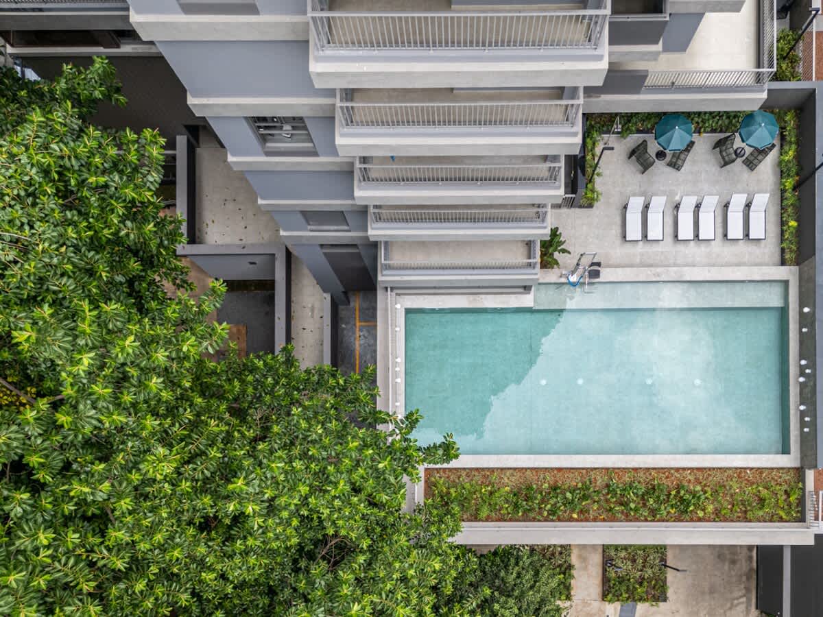 f76cf2a5 f74a 42 y ojX