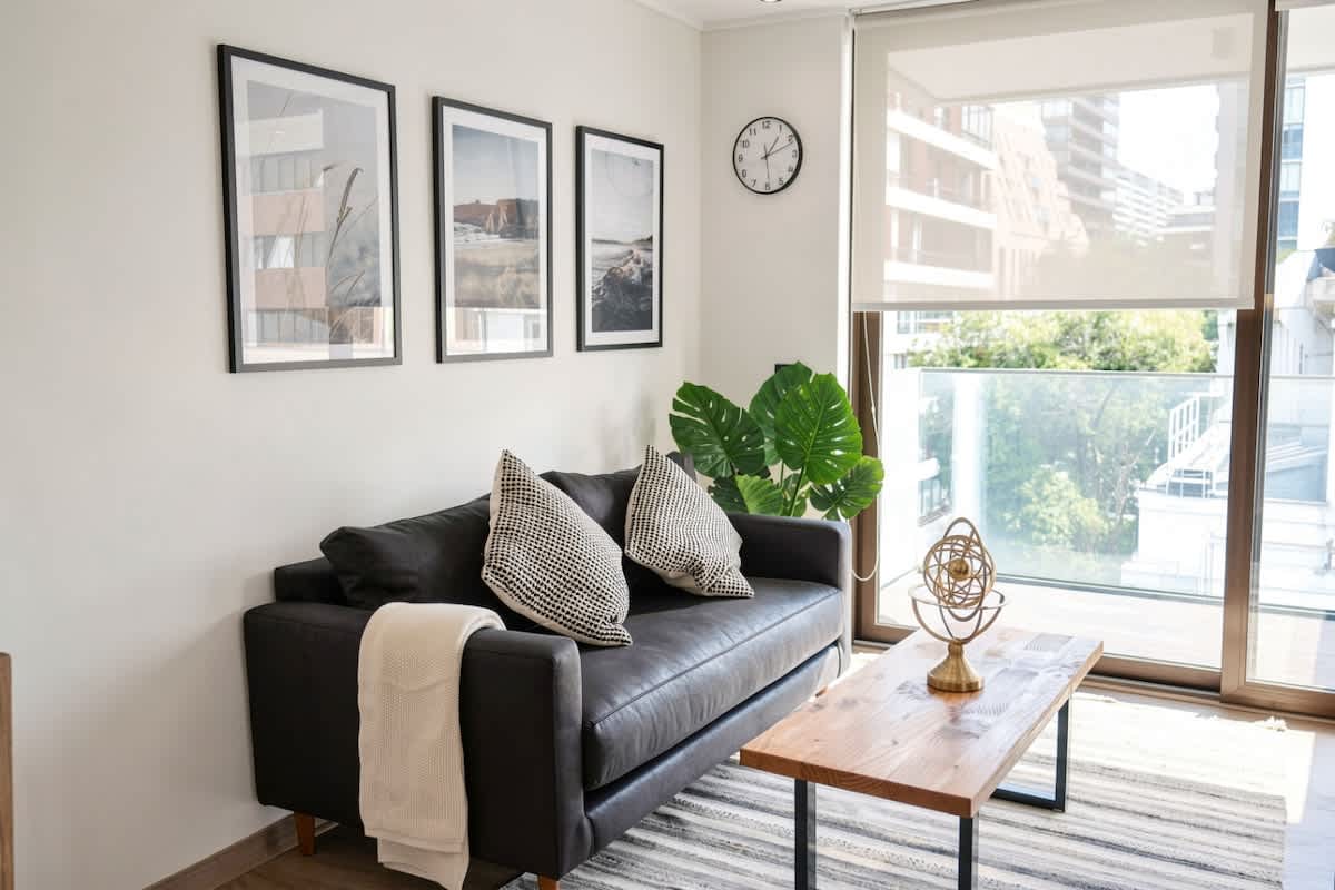 9512b130 48c5 4b wEqaU