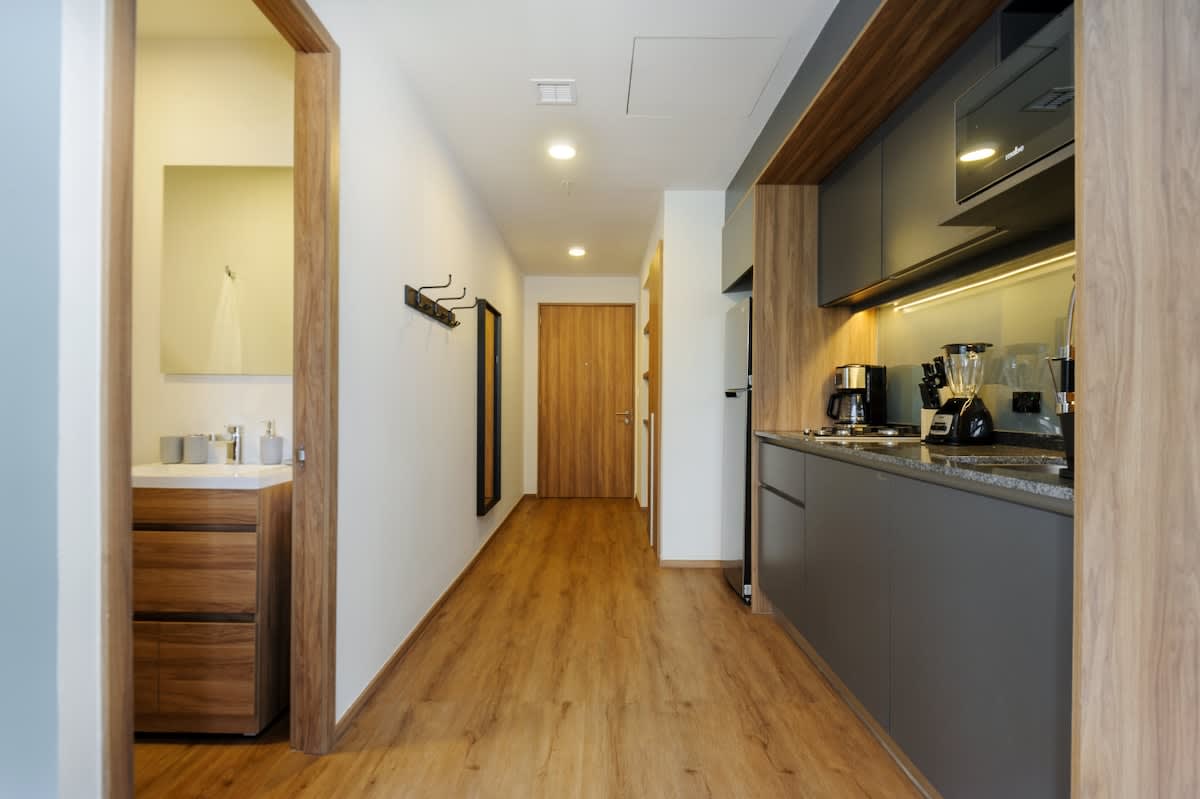 548ea8f3 cfc0 42 l 19n