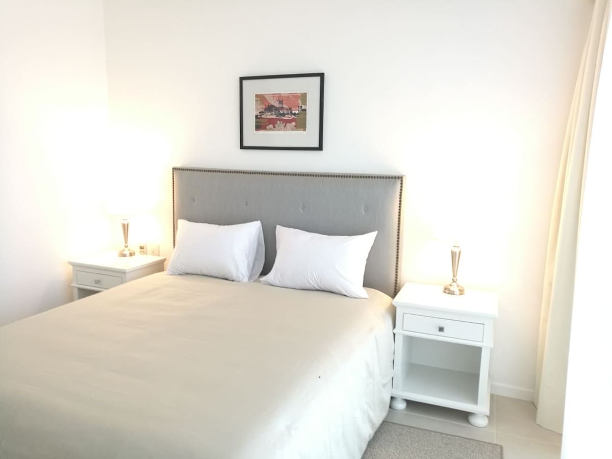 5a94be37 a49b 4e V4X5F