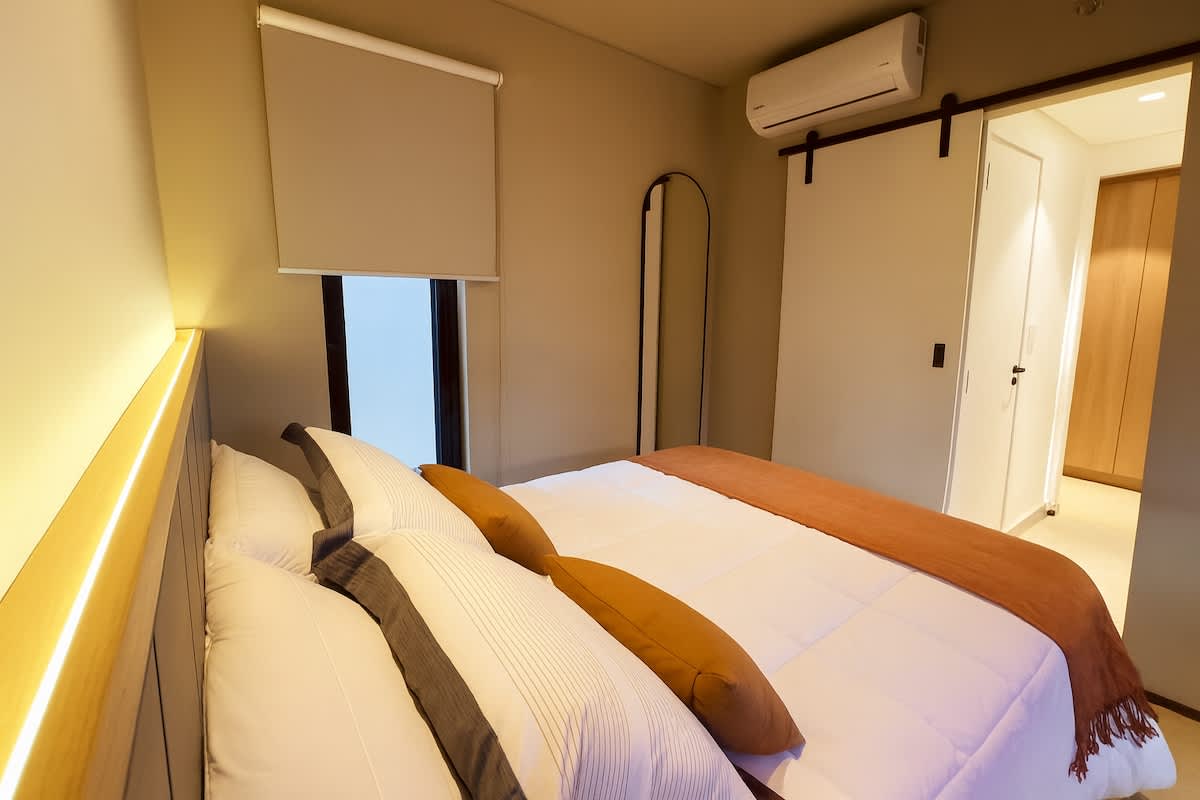 9d33b79a f89e 4c YQtu