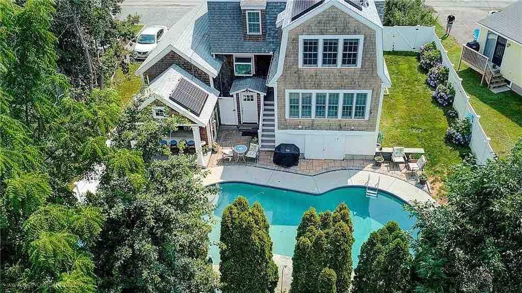 Solo Fish - Family home, walk to beach and pool! — Middletown, RI — vacation rental