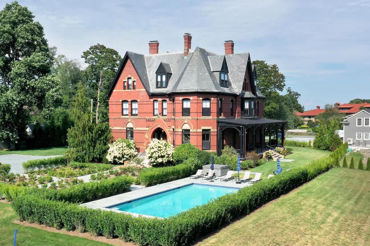 Cliffside Estate by Stay Newport — Newport, RI — vacation rental