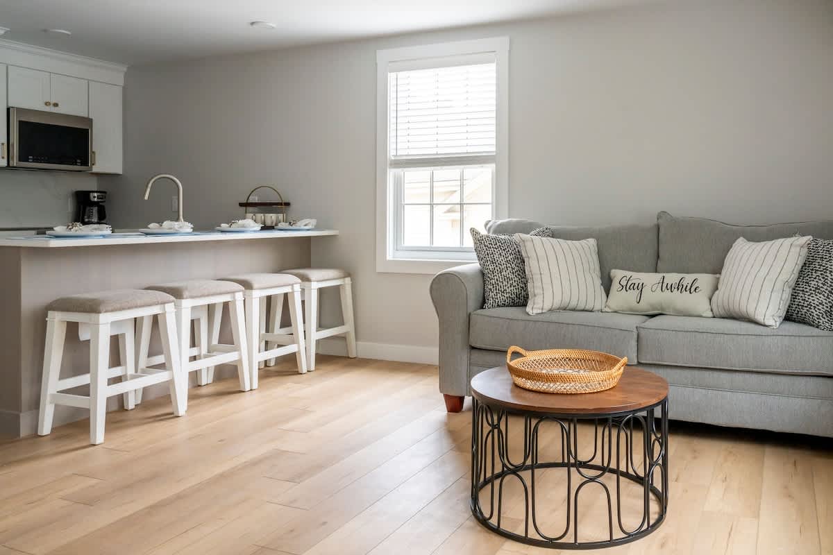 Cobblestone Suite by STAY Newport — Newport, RI — vacation rental