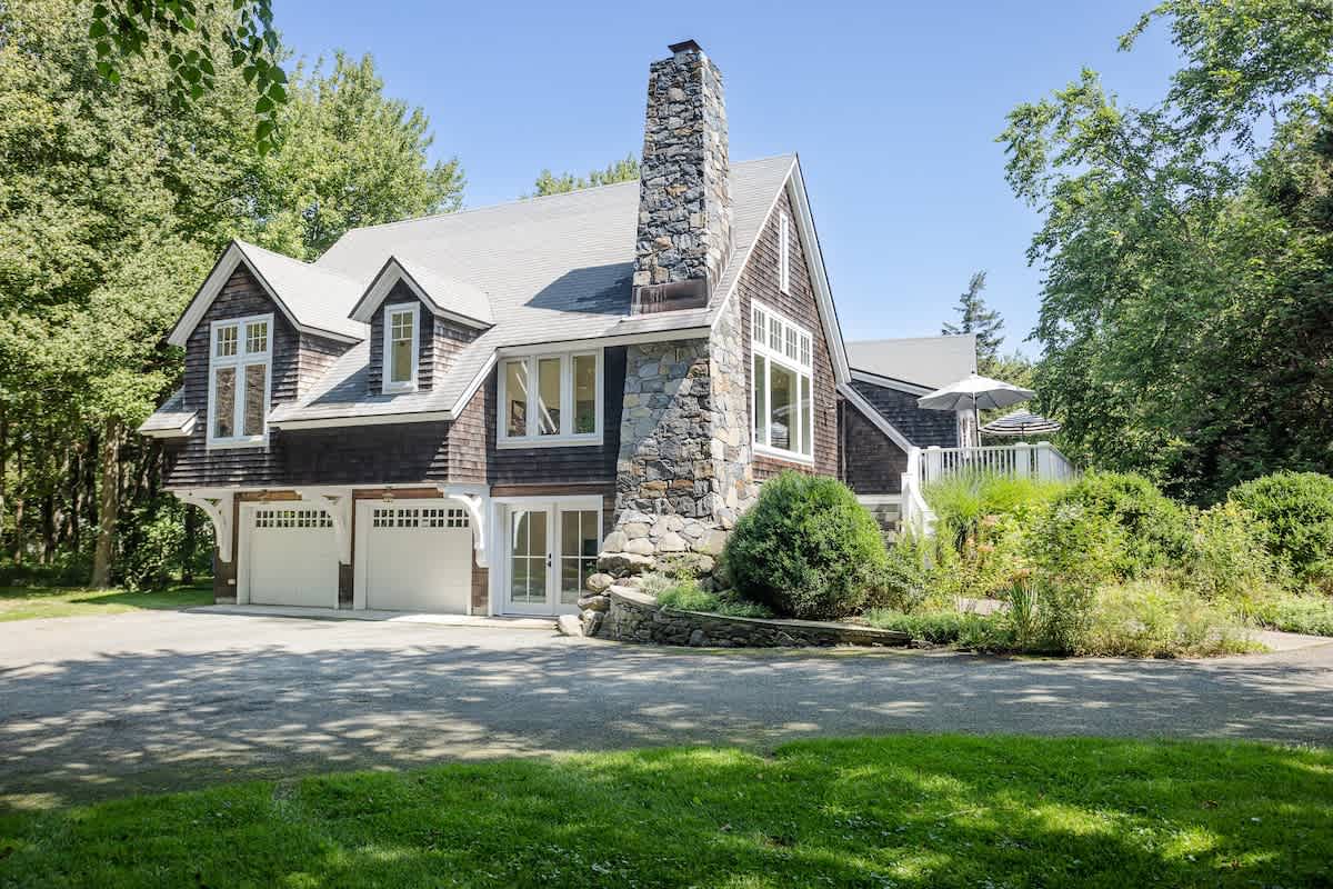 Sunlit Modern Jamestown Estate — Jamestown, RI — vacation rental