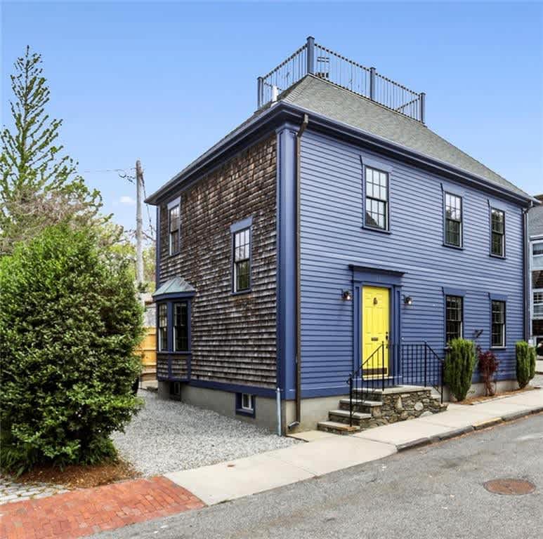 Steps off Thames St | Center of Town 3BR/2BA — Newport, RI — vacation rental