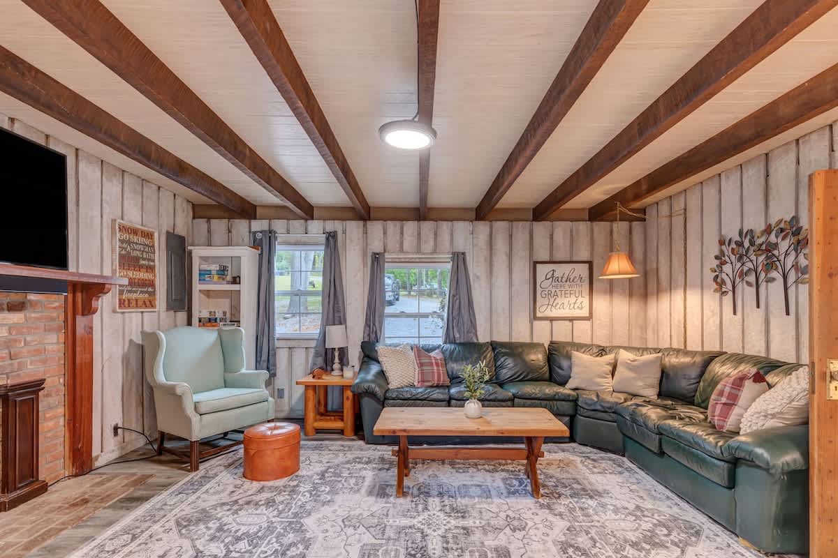 Hickory Haven • Lakefront Cabin + Dock — Cadiz, KY — vacation rental