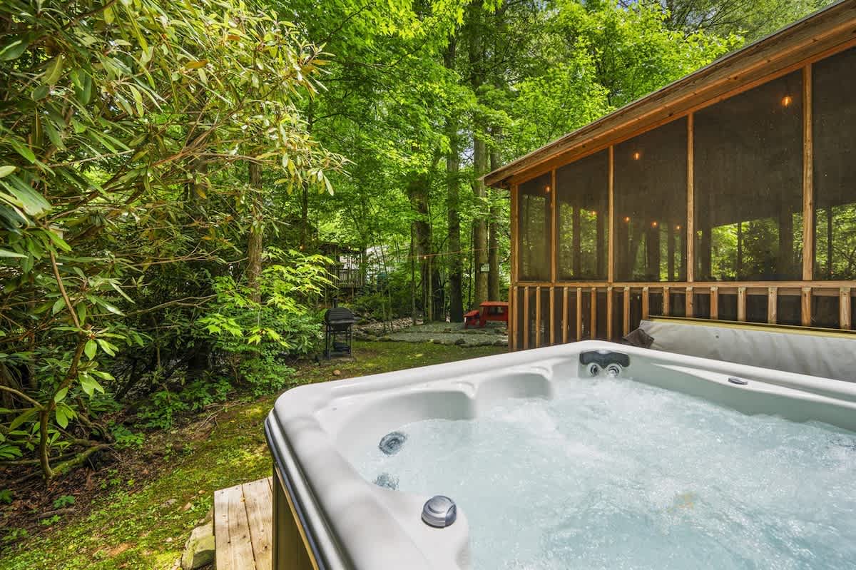 Creekside Cabin • Yard, Fire Pit & Hot Tub — Cosby, TN — vacation rental