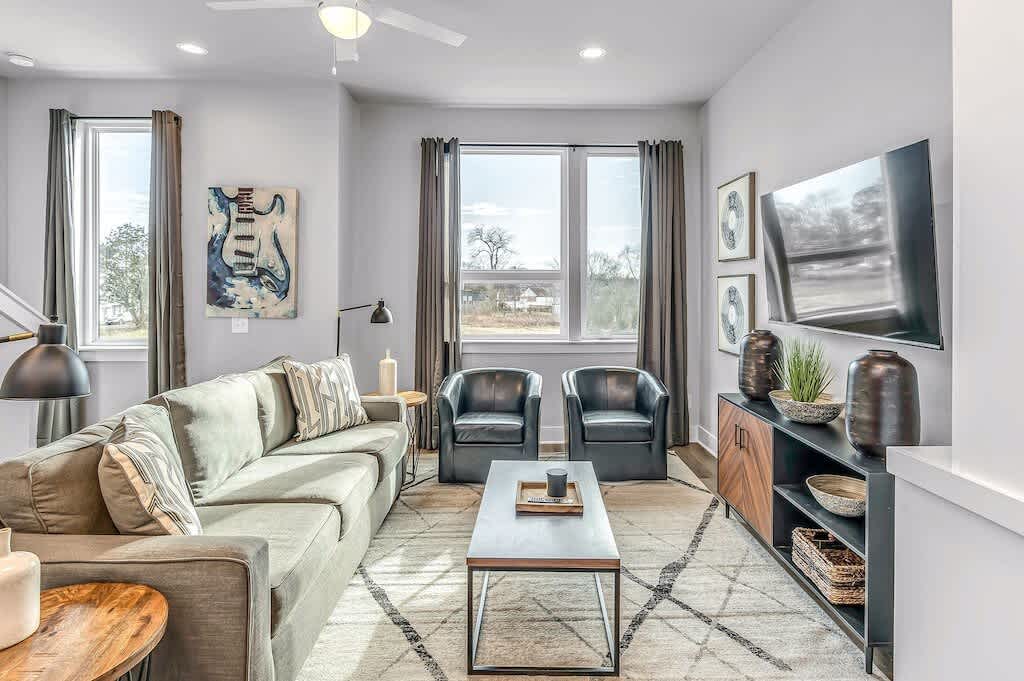 2 Premier Nash Homes • Rooftops • 24 Guests — Nashville, TN — vacation rental