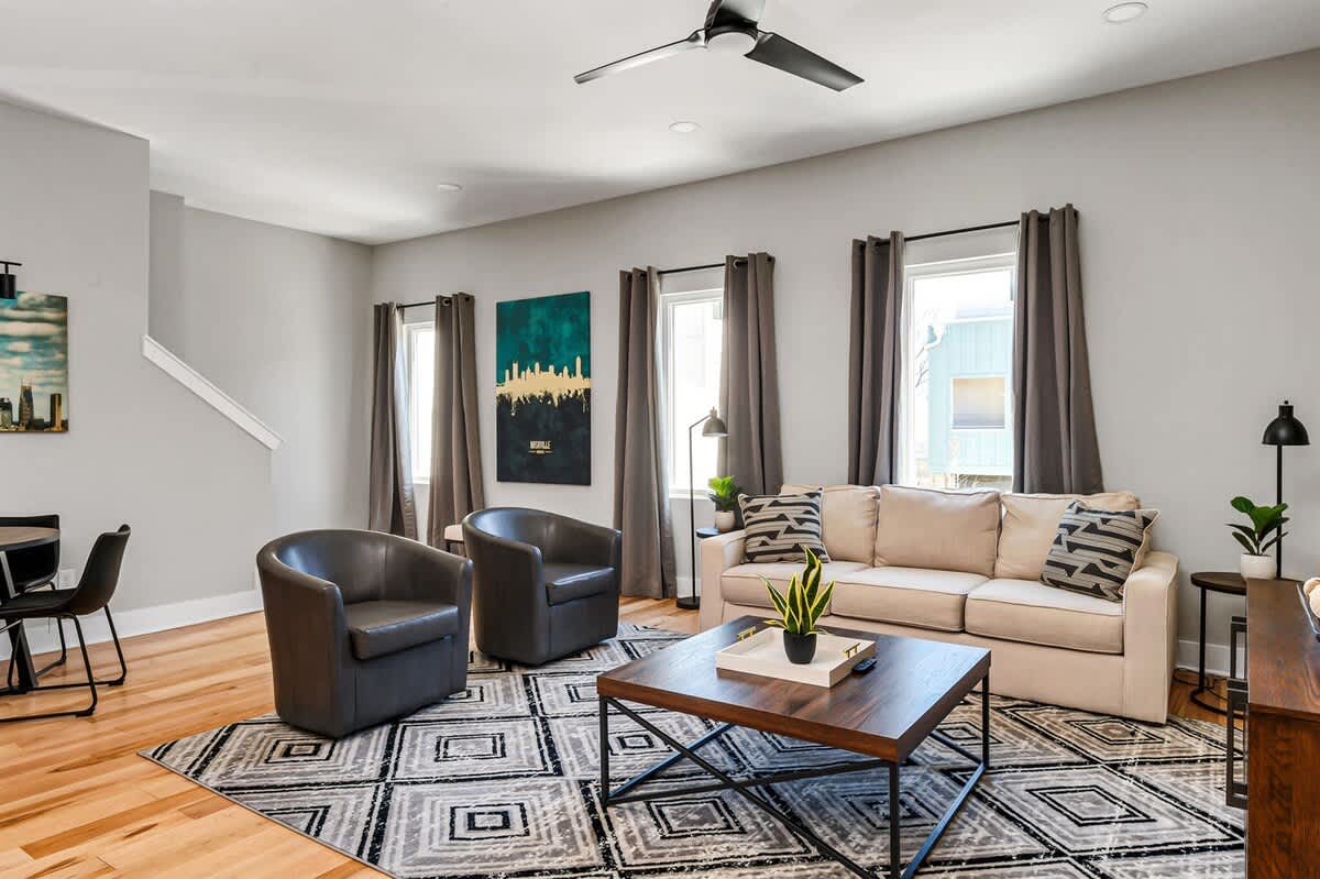 Nashville Retreat • Rooftop Skyline • 12 Guests — Nashville, TN — vacation rental