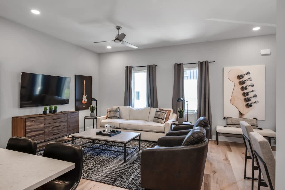 2 Nashville Retreats • Private Rooftops — Nashville, TN — vacation rental
