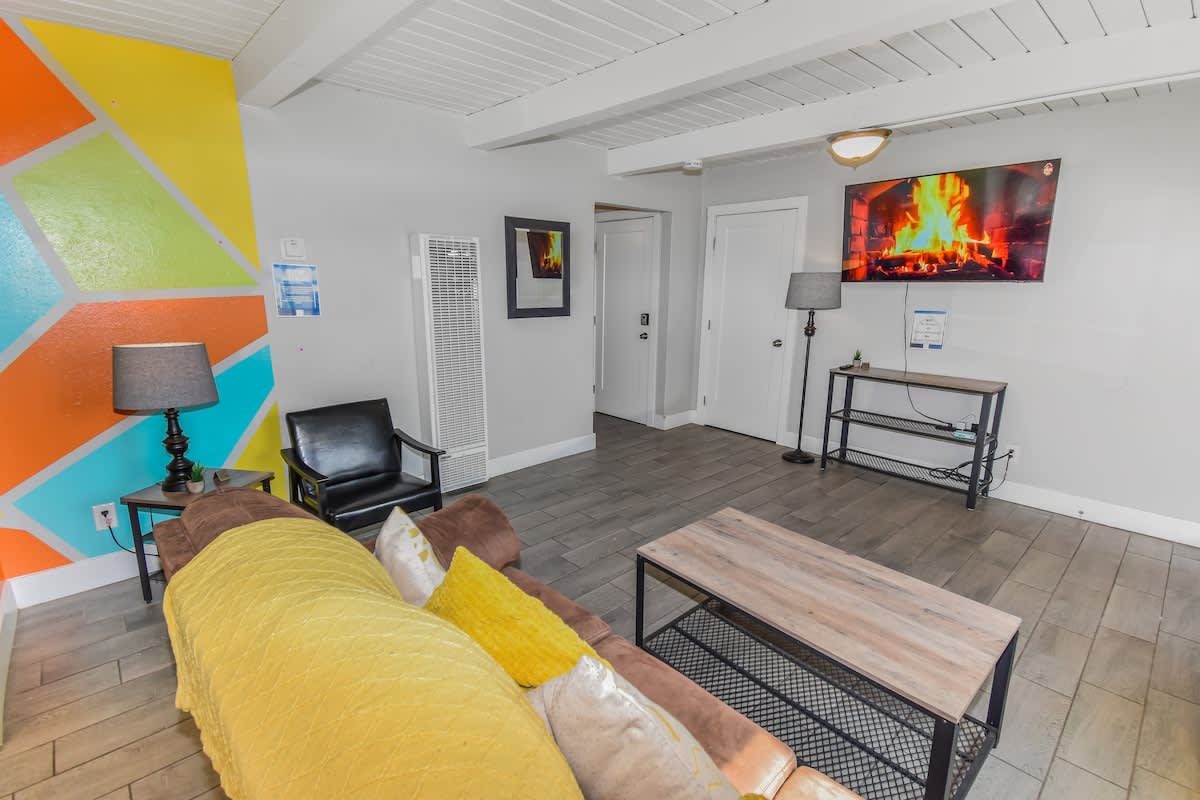 Stylish One-Bedroom Unit with Easy Ground Access 6