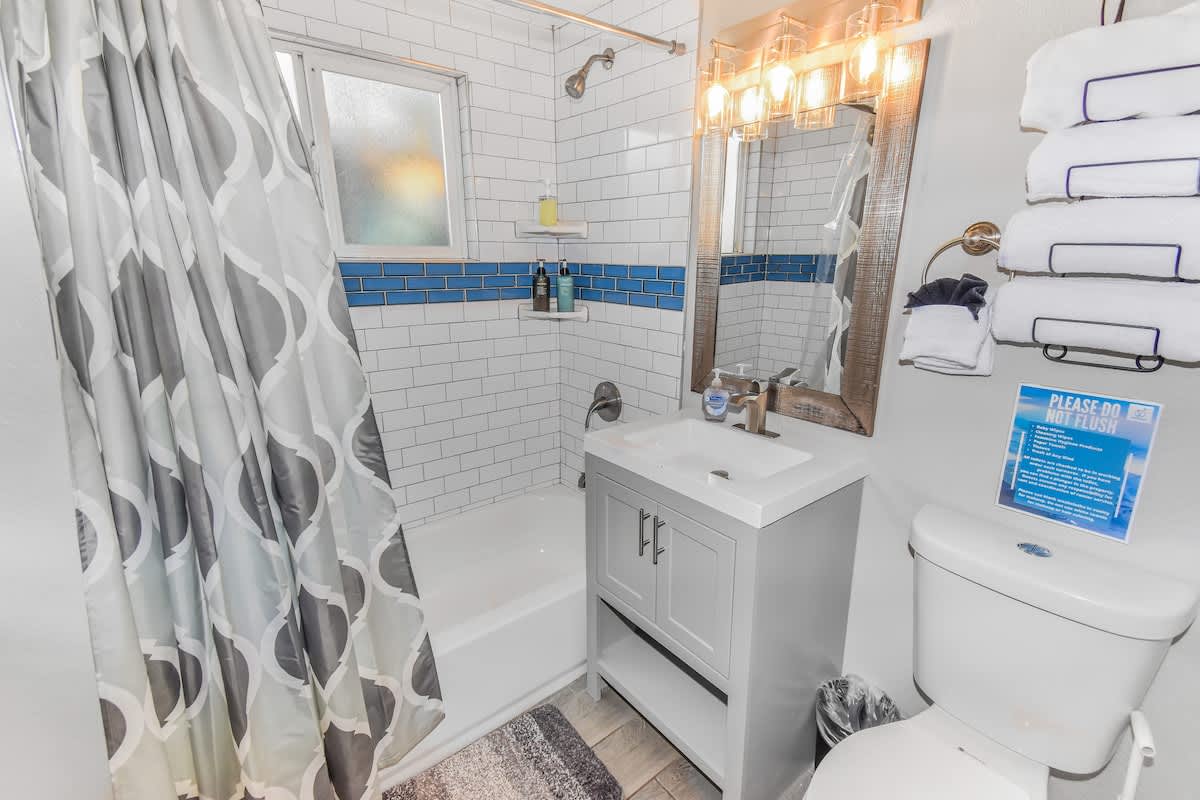 Stylish One-Bedroom Unit with Easy Ground Access 4