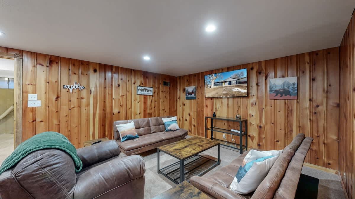 Spacious Arvada Family Home with King Beds and Game Room 4