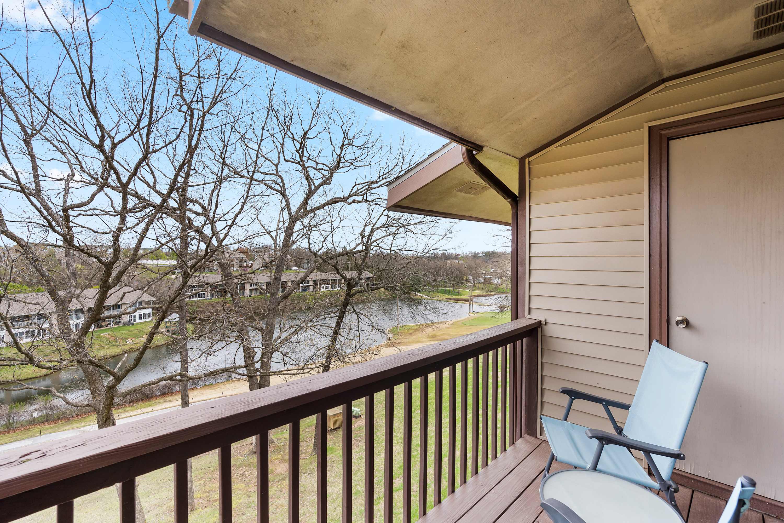 Great Day - Picture-Perfect Condo in Pointe Royale