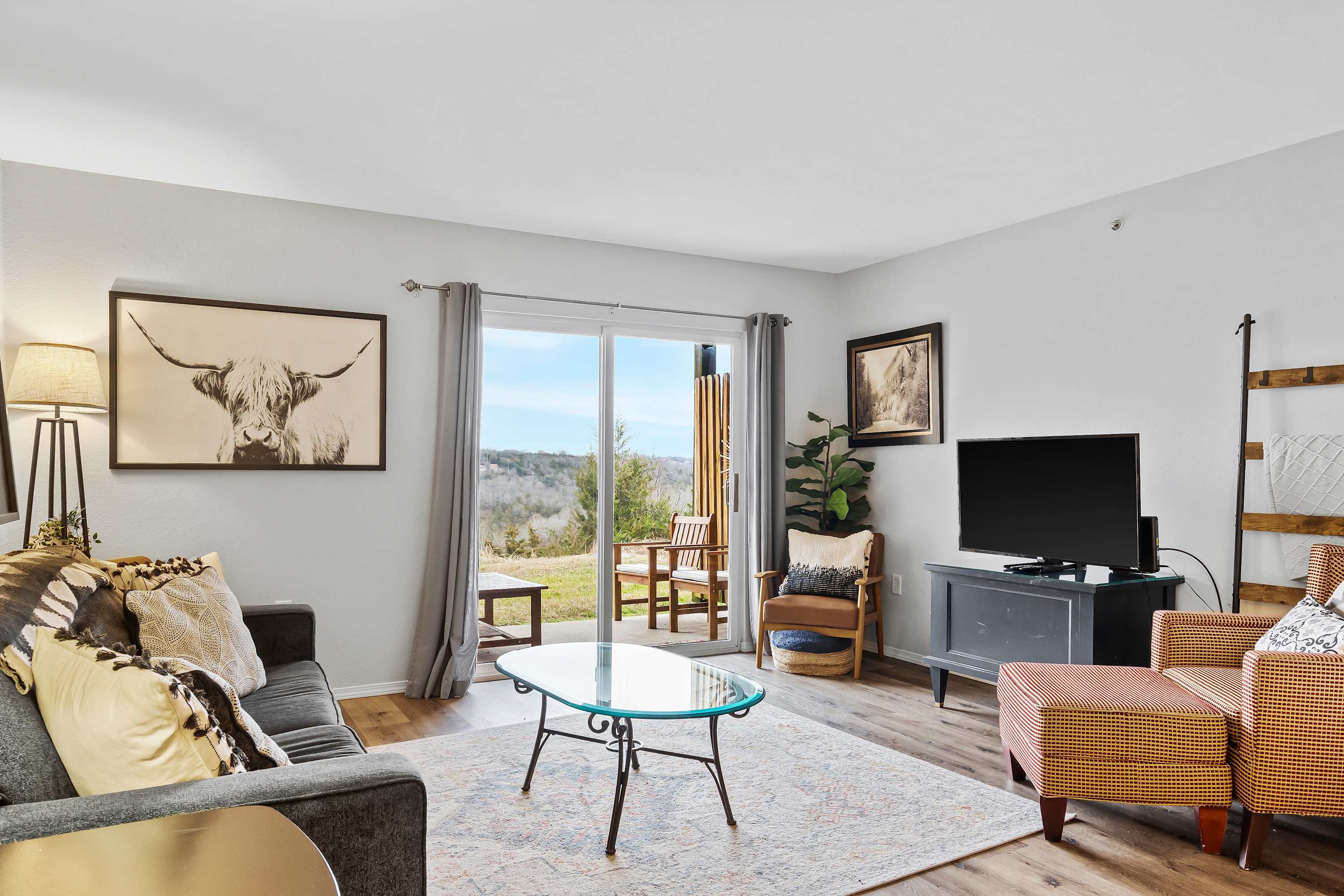 Family-Friendly Retreat - Enviable Location!