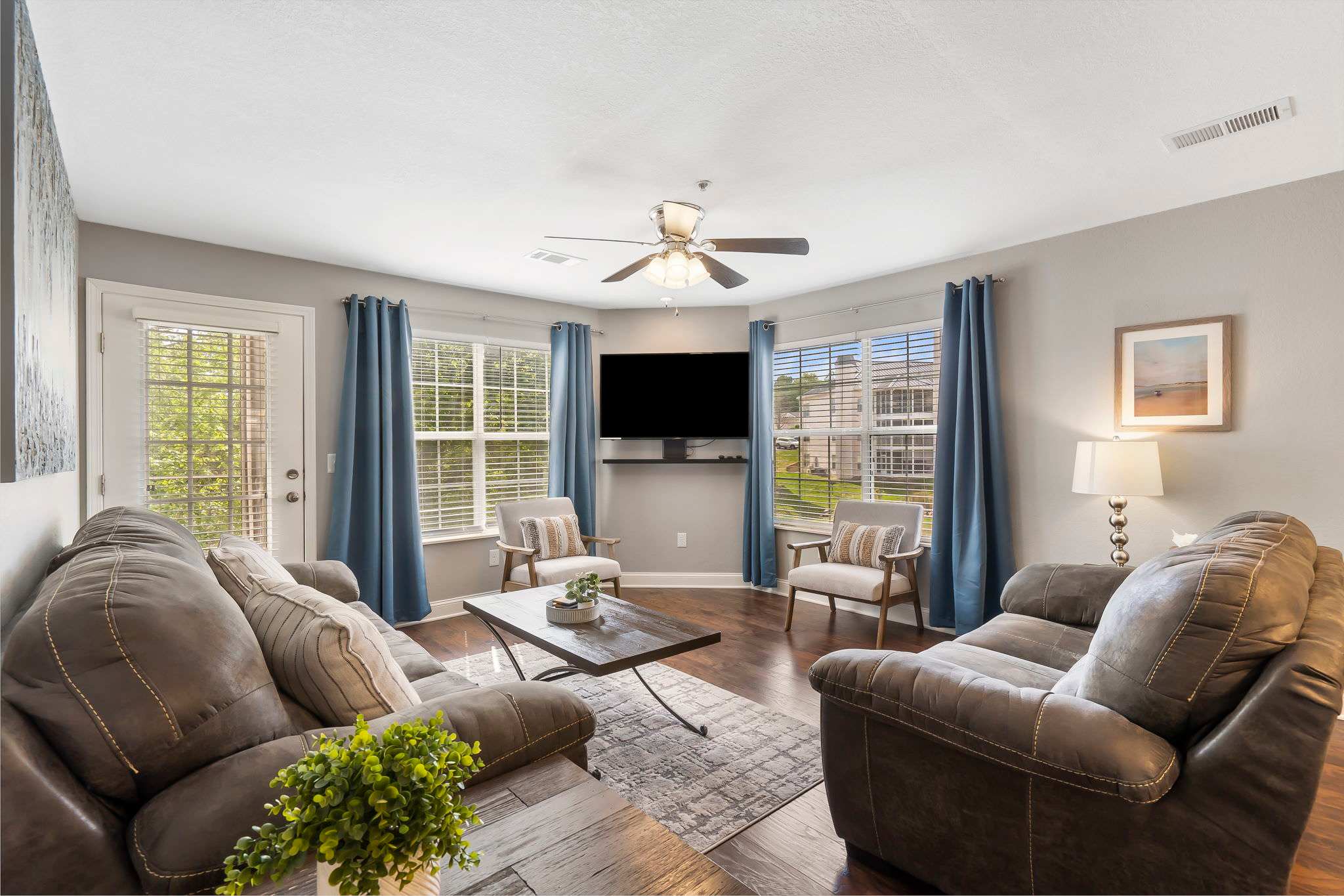 Tranquil Pondview Retreat, Balcony