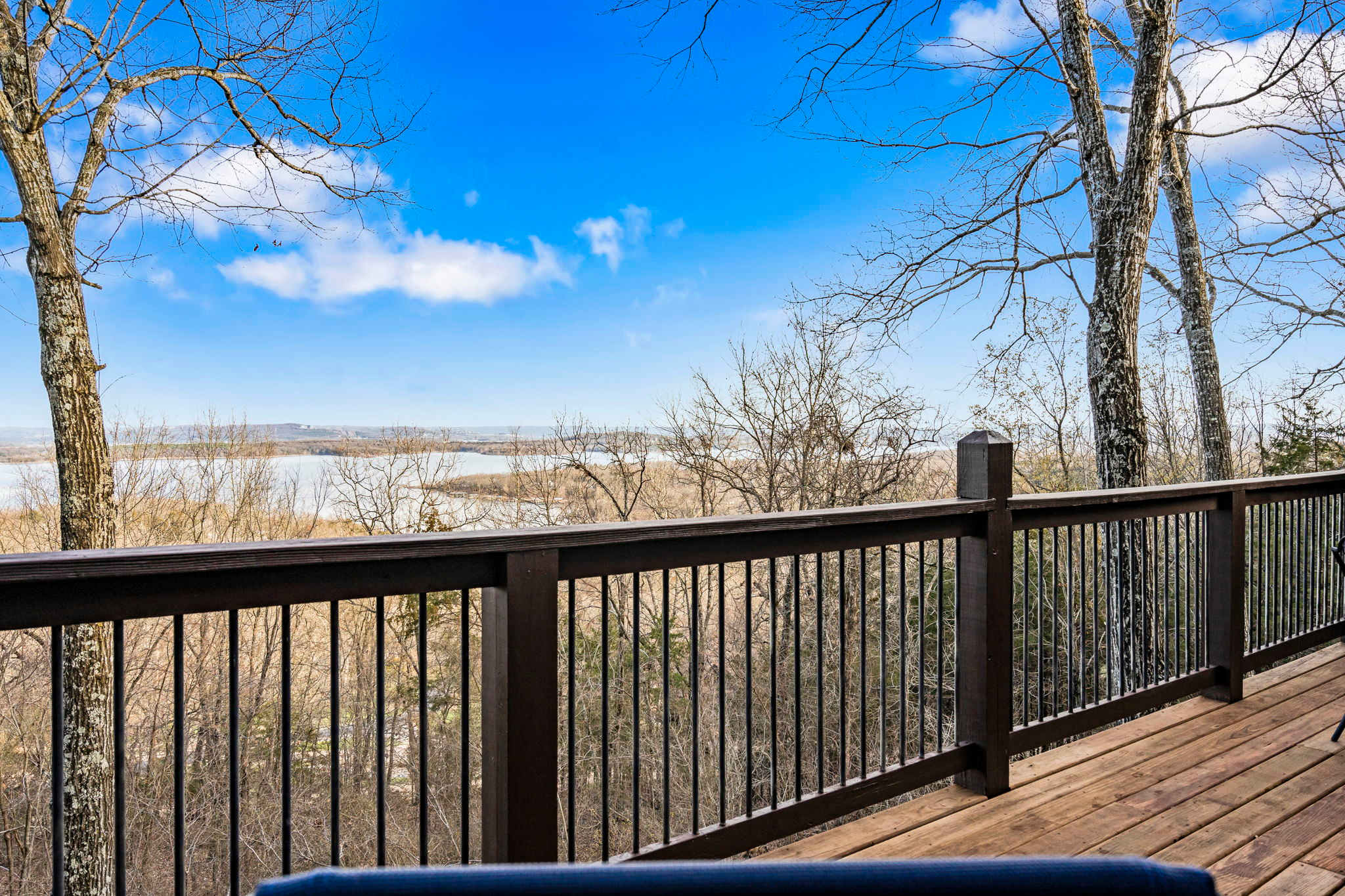 Panoramic lake views