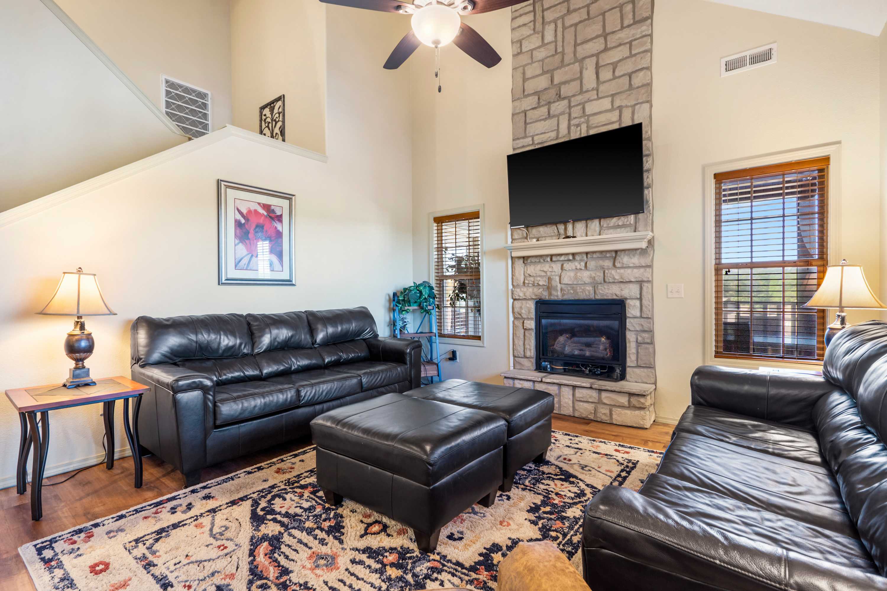 Rest Nest in the Heart of Ozark's Nature!