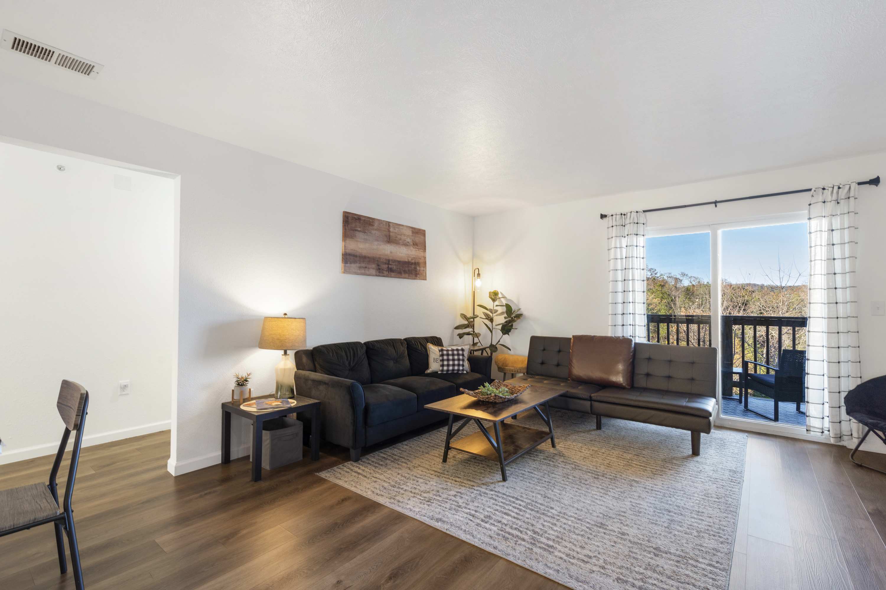 New Listing Vineyard Valley Views - Balcony 6