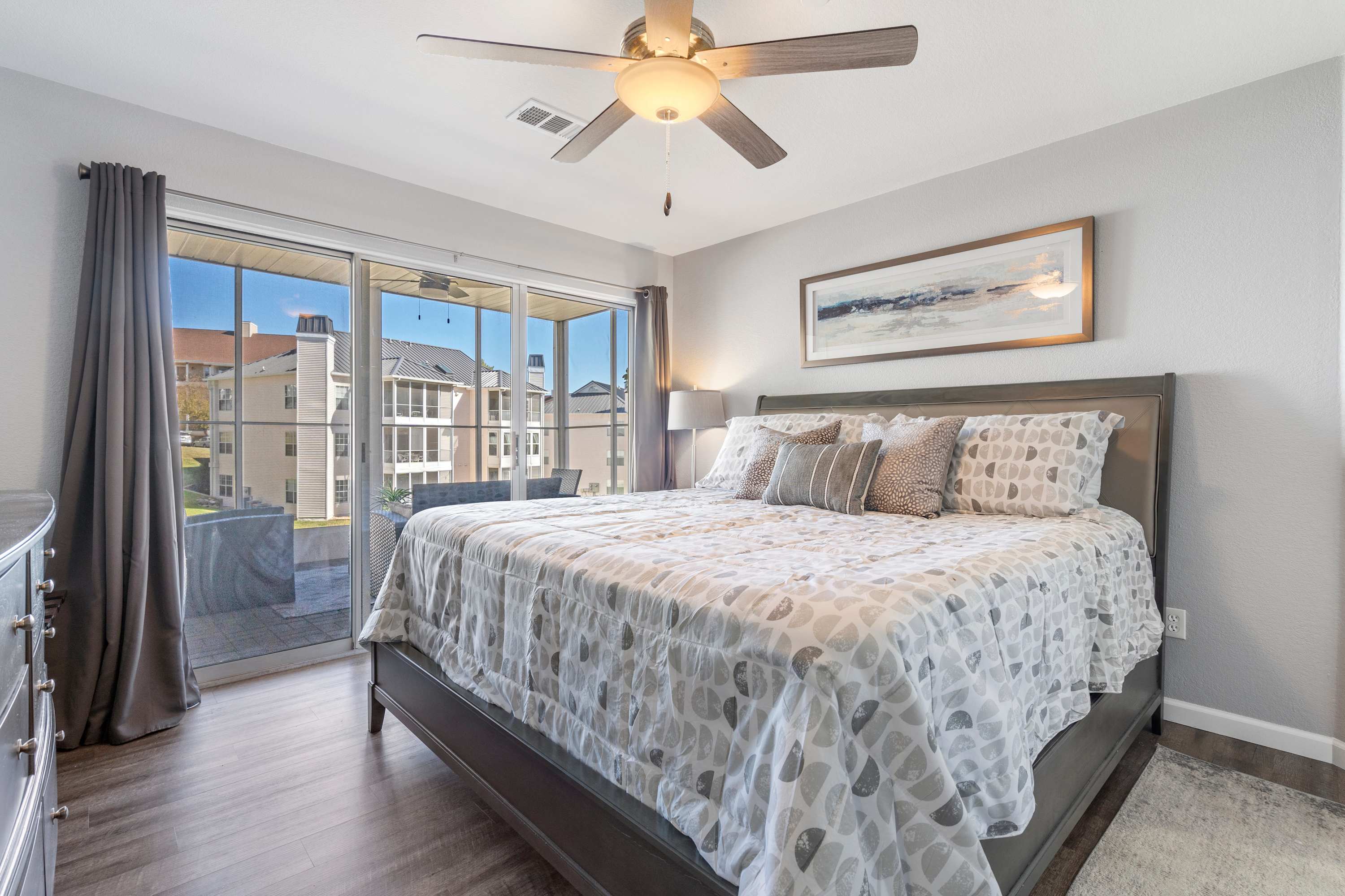 Bedroom 2 with King bed and private en-suite