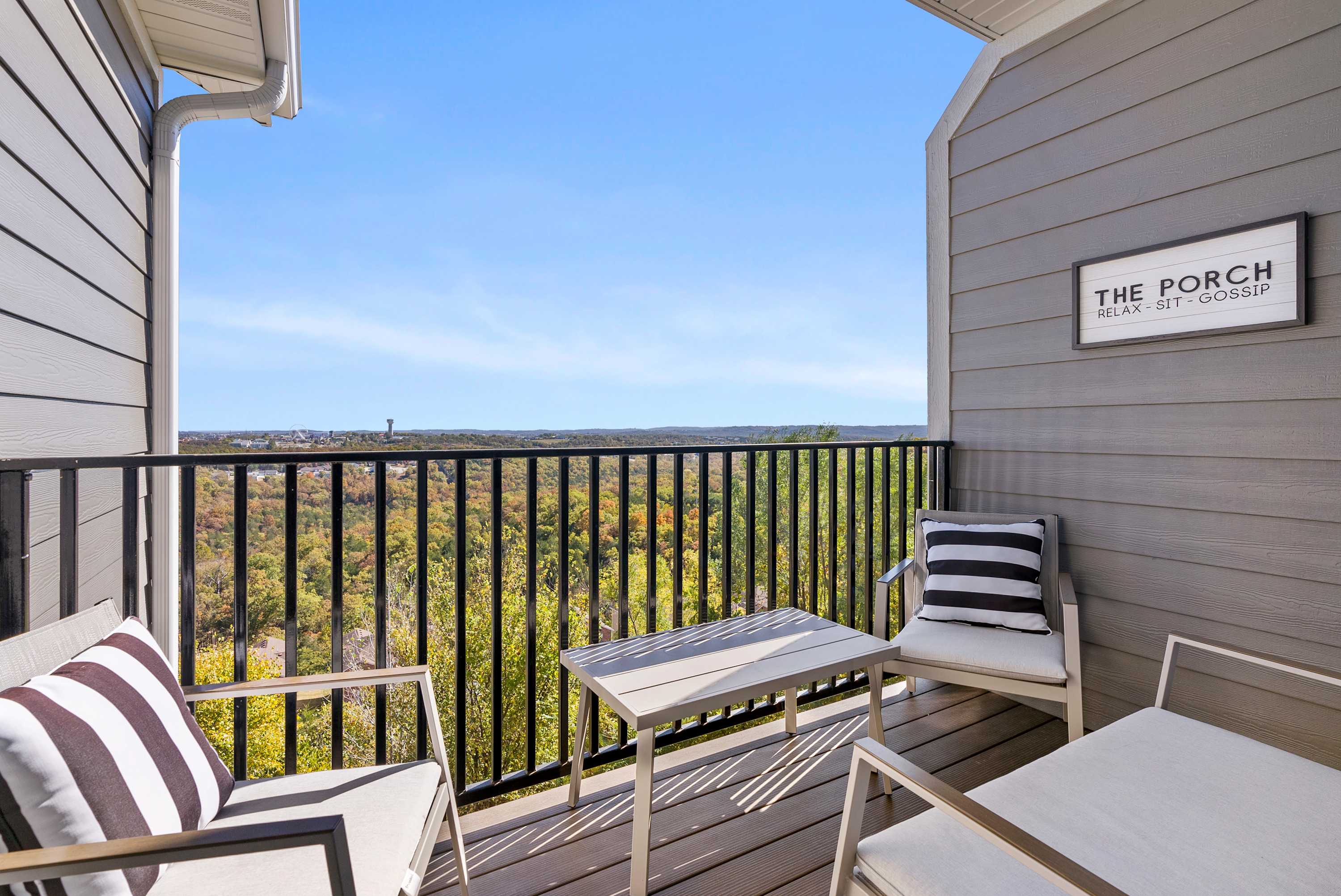 A Little Slice of Branson with Ozarks Views 3