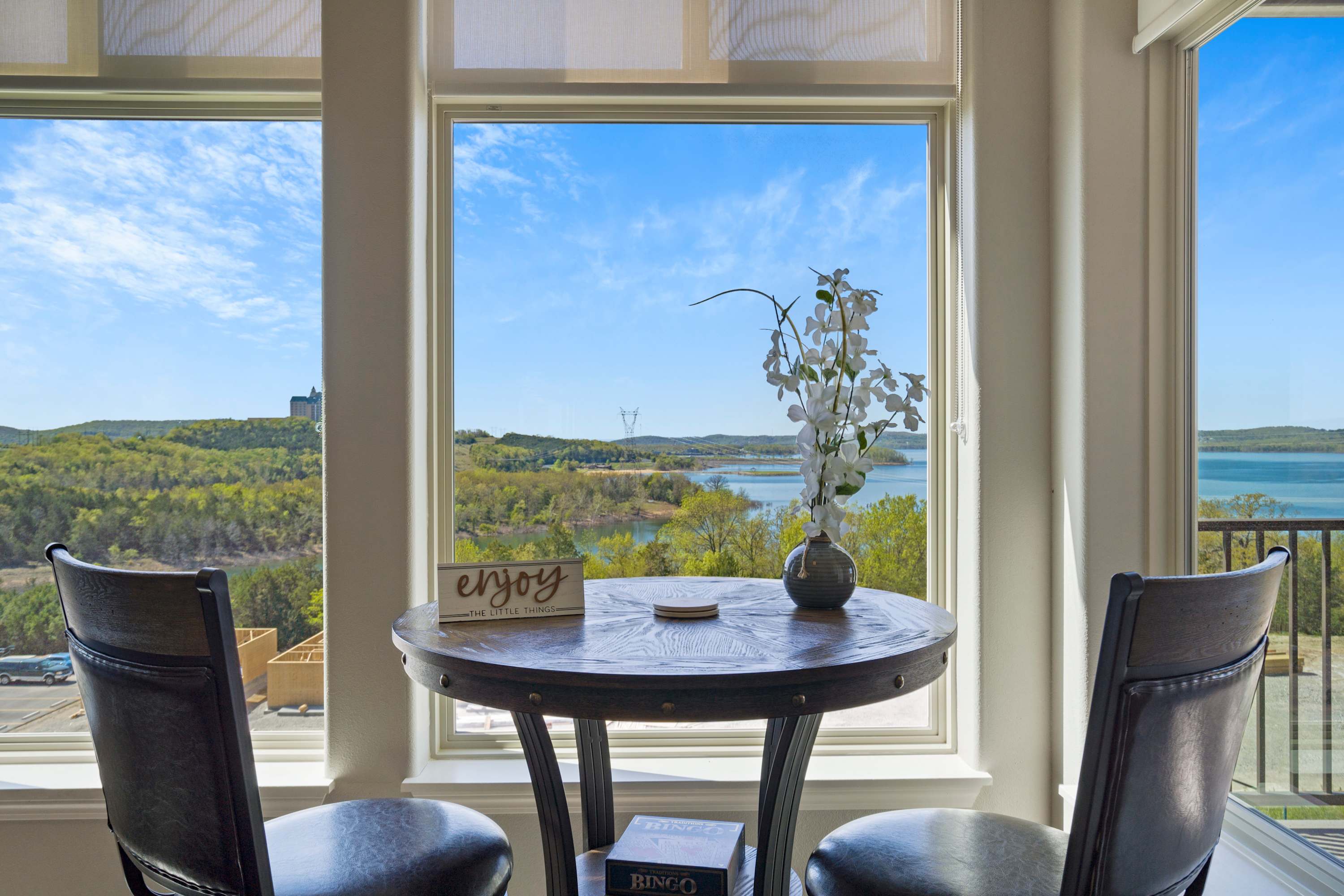 Majestic View Getaway with Beautiful Lake Views!