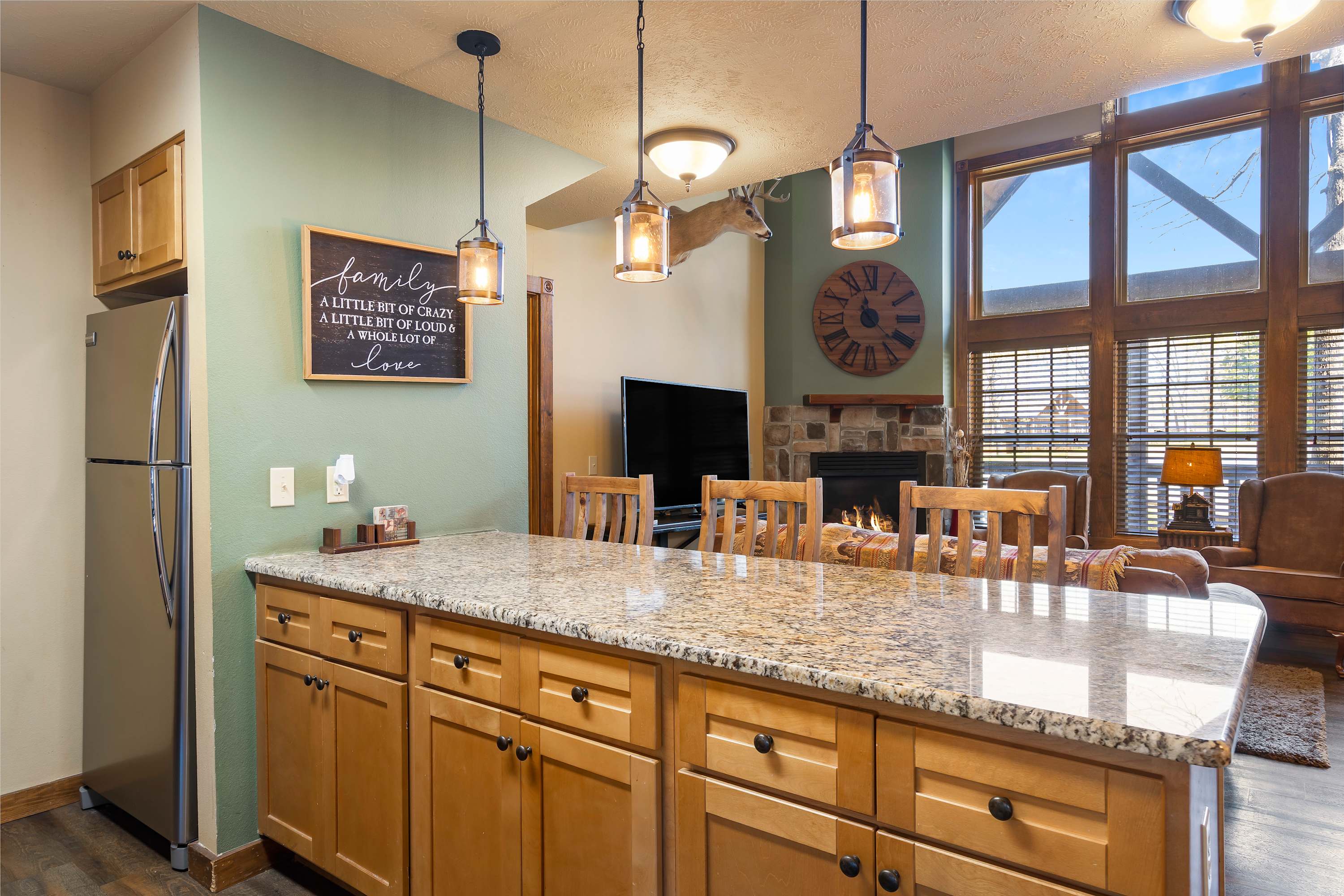 Counter seating and full kitchen