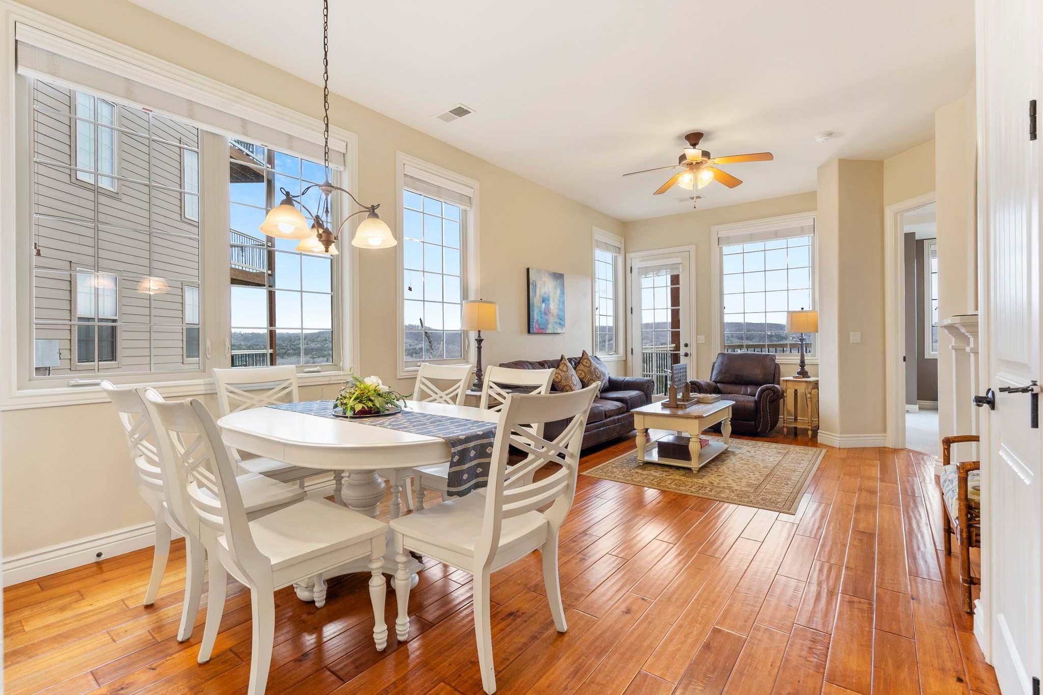 Sunset Retreat - 3 Min from Silver Dollar