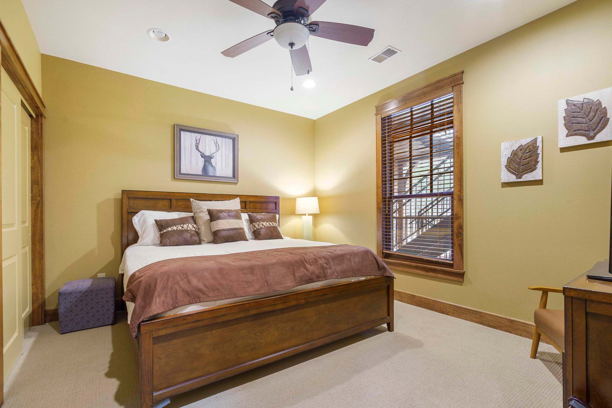 Bedroom 2 with King bed, and shared en-suite