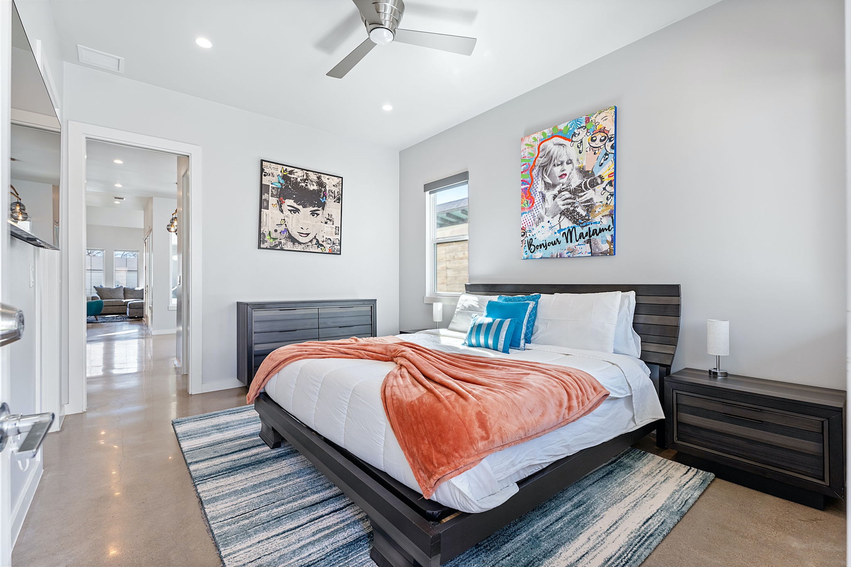 Trendy 3 bedroom in South Austin! Pet Friendly! 5