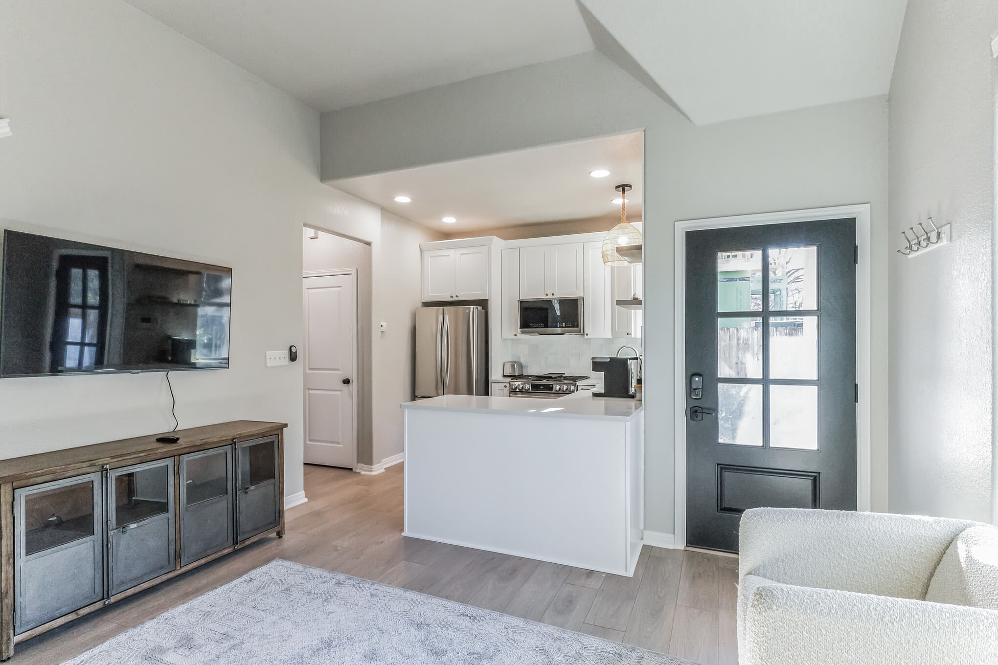 Retreat in Bouldin Creek, Walkable to restaurants 6