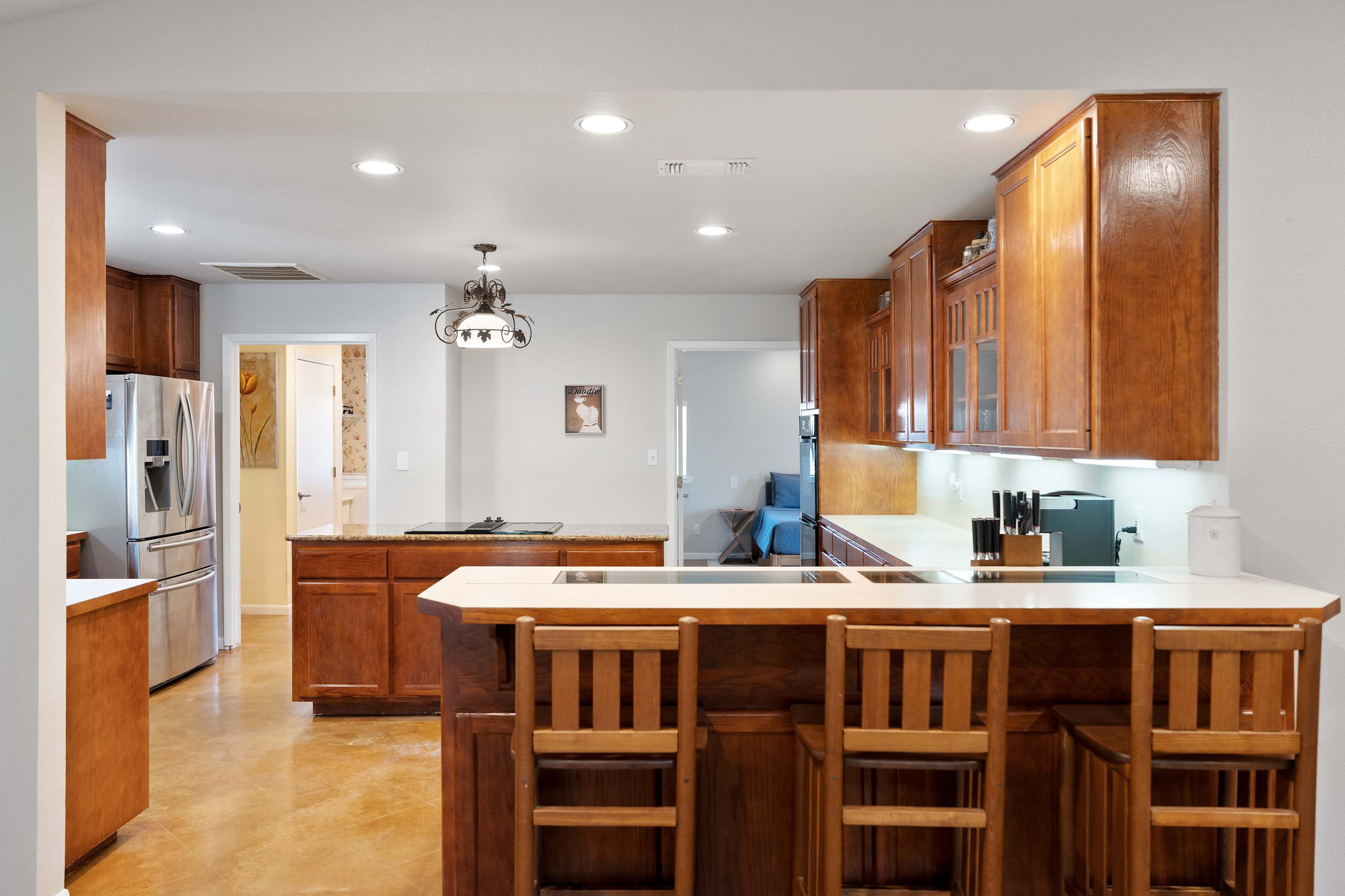 Sip morning coffee or grab a bite at the counter, seating 3