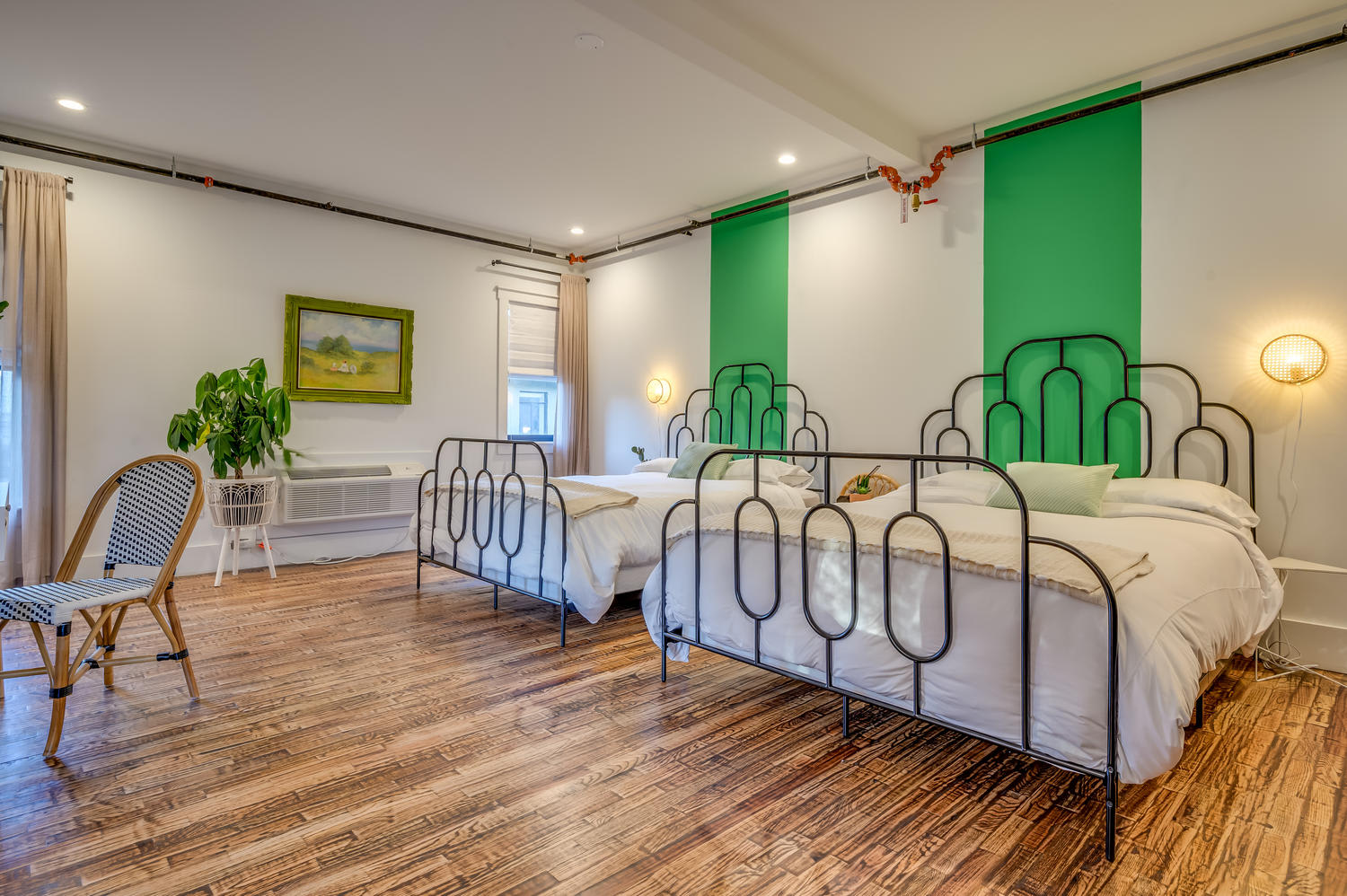 Private Suite in Historic Austin B&B- Sleeps 5!