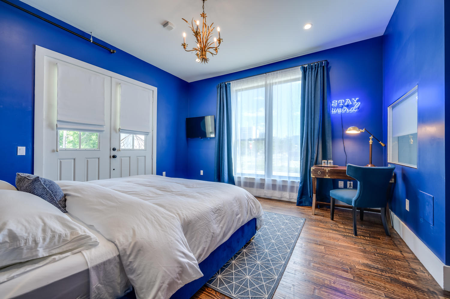 Private Suite in Historic Austin B&B, Sleeps 4! 5