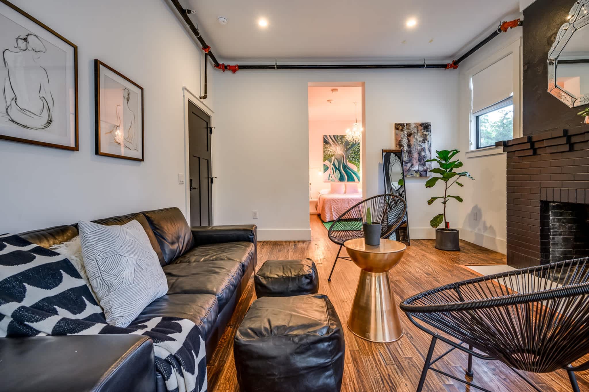 Historic B&B in Heart of ATX - 3 Suites Sleeps 10 5